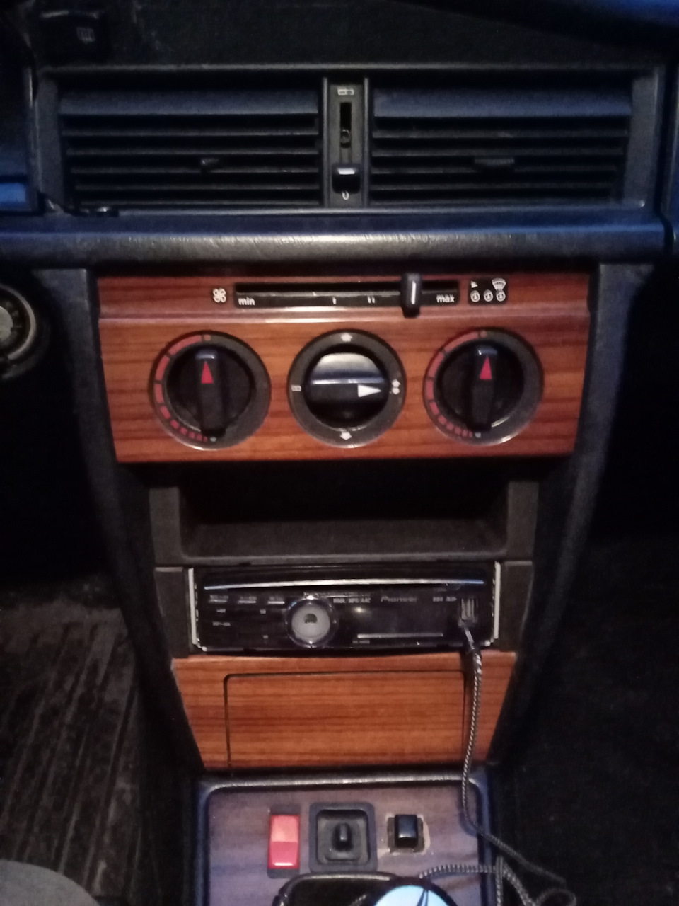 Фото в бортжурнале Mercedes-Benz 190 (W201)