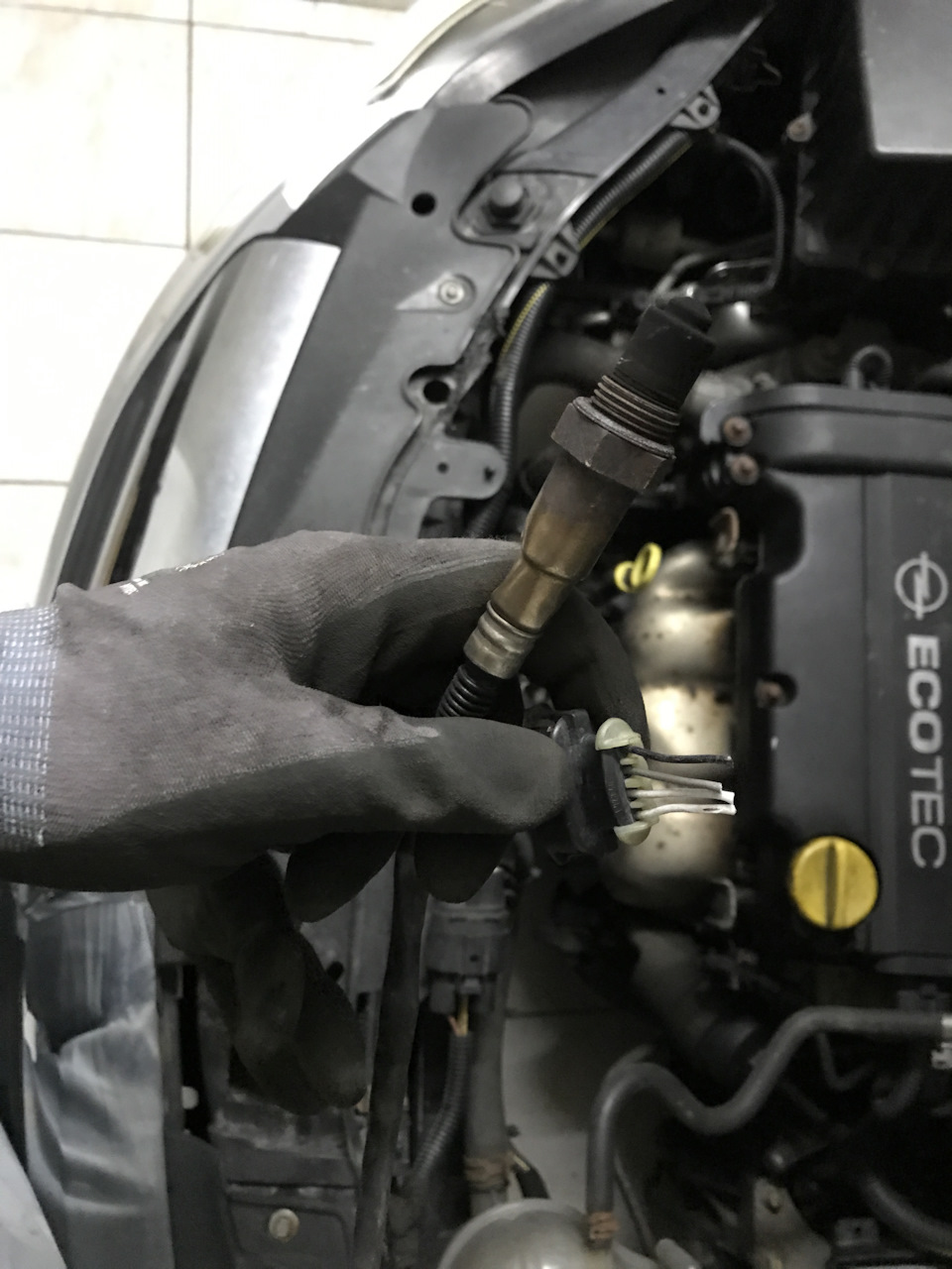 Вот такой у меня был старый лямбд, нагар есть, но состояние пойдет — Opel Corsa D