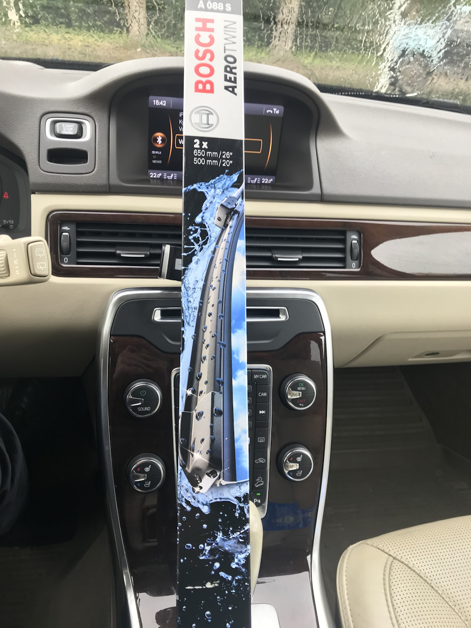 Фото в бортжурнале Volvo XC70 III. Запчасти на фото: MM264