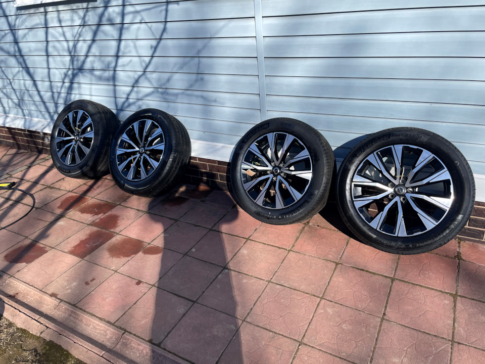 Фото в бортжурнале Volvo XC60 (2G)