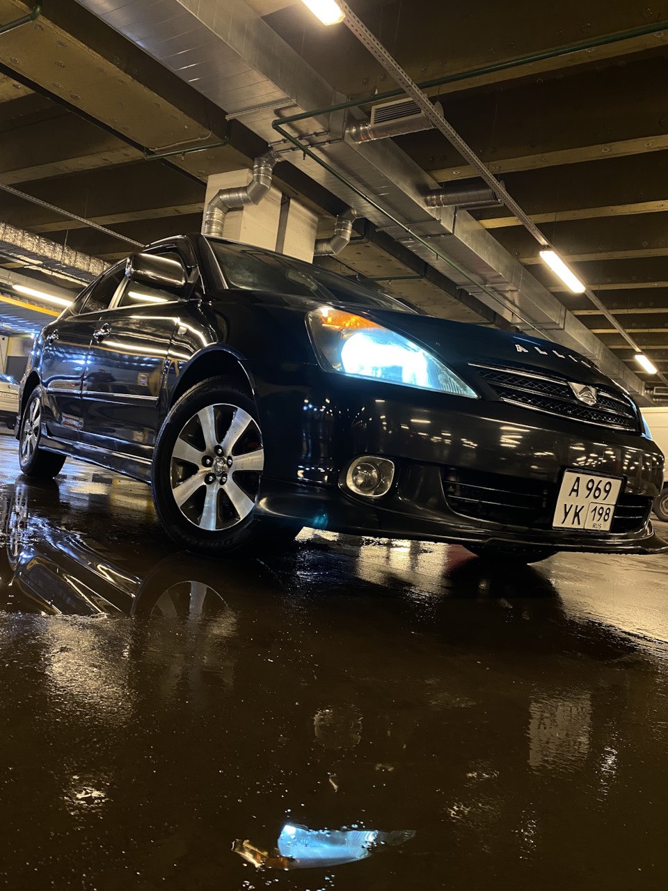 😎 — Toyota Allion (T240). Запчасти на фото: Superway A969