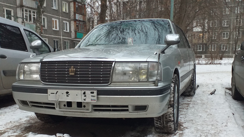 Toyota Crown GS151"JDM рогатое такси"