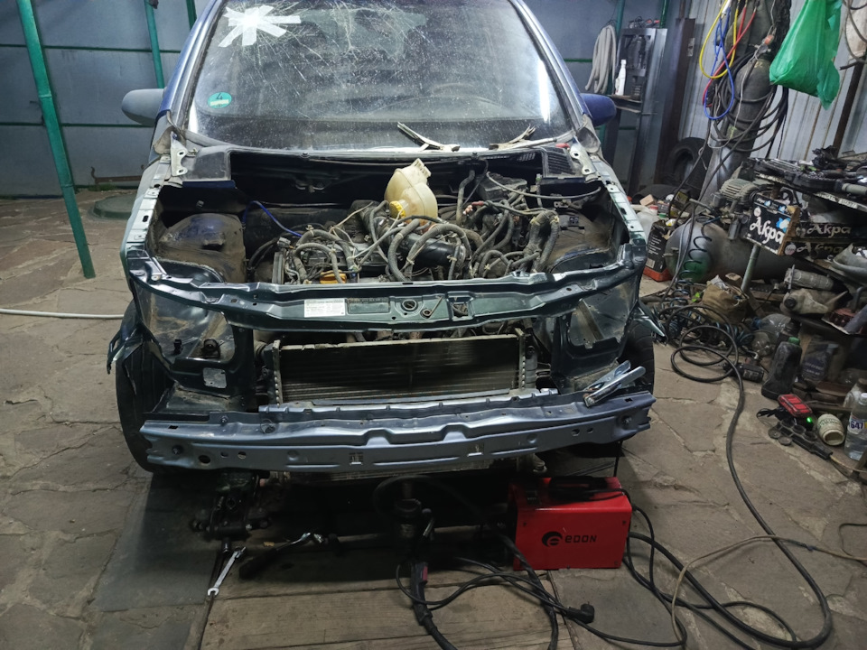 Дальше поменял подрамник и накинул телевизор. — Opel Zafira A