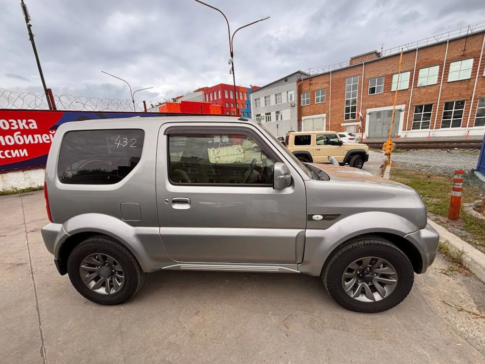 Красавец, да? — Suzuki Jimny (1G)