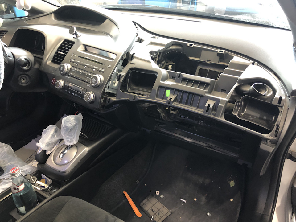 Фото в бортжурнале Honda Civic 4D (8G)