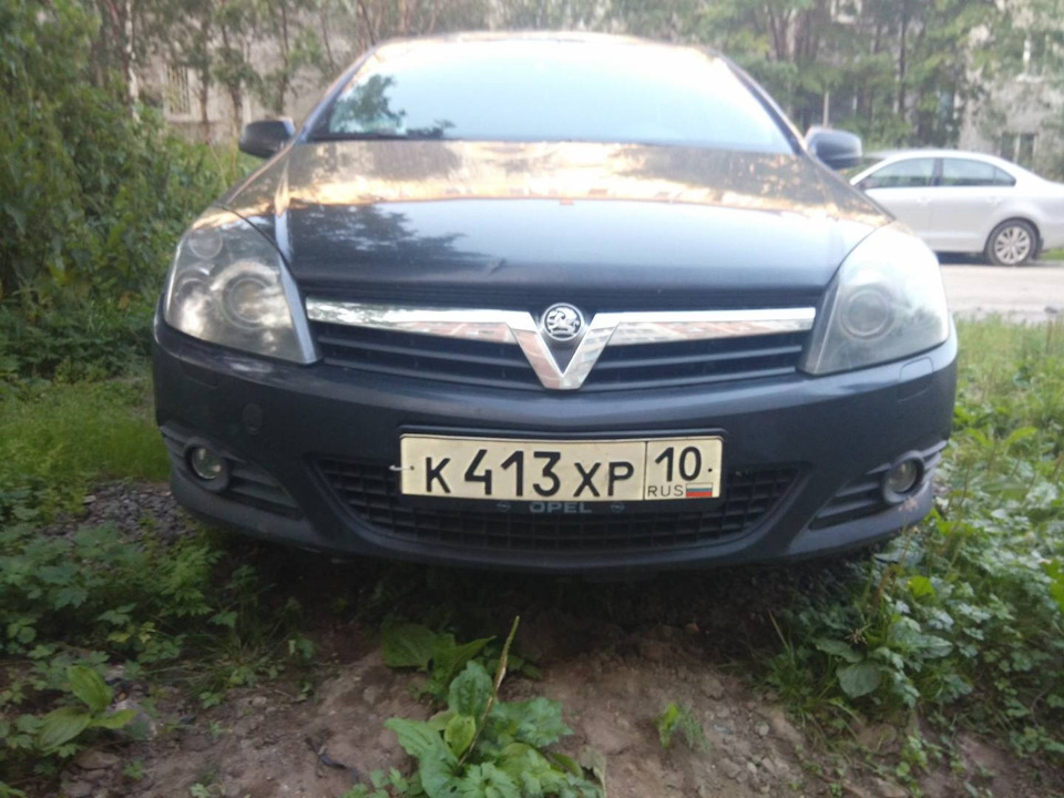 Решетка радиатора Vauxhall — Opel Astra H GTC