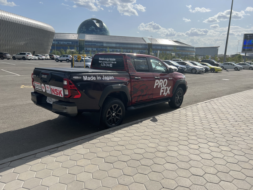 Фото в бортжурнале Toyota Hilux (8G)