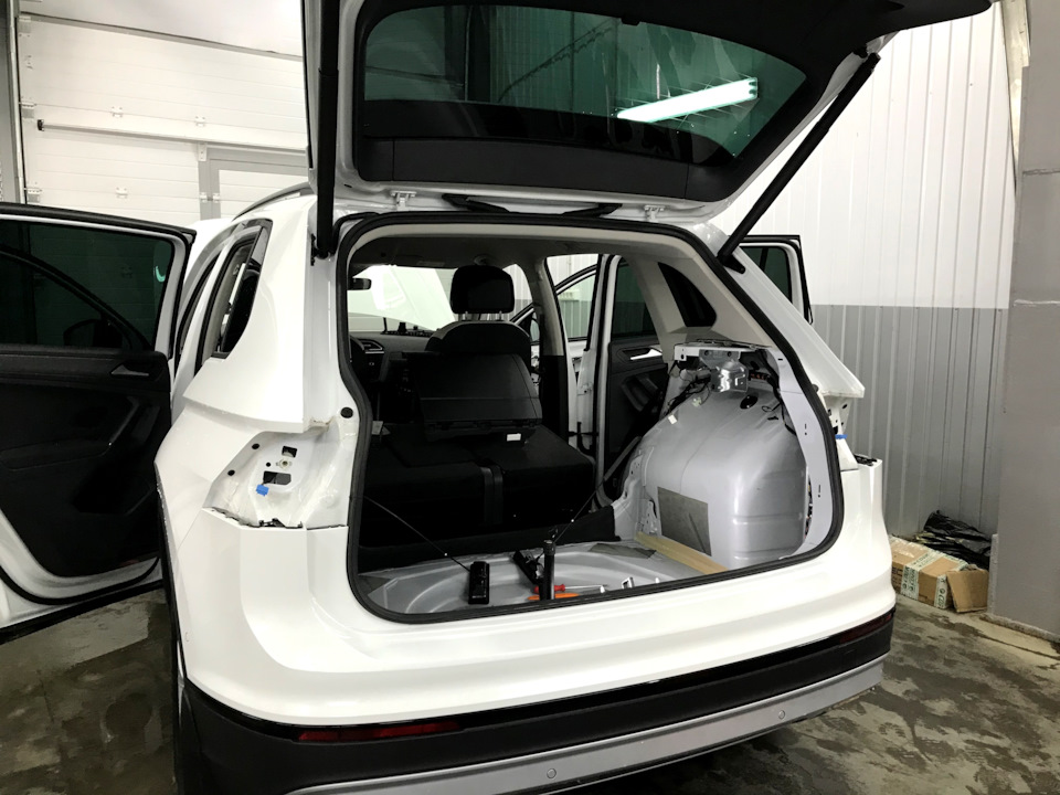 Фото в бортжурнале Volkswagen Tiguan (2G)