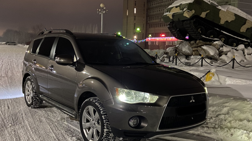 Mitsubishi Outlander XL 2,4 cvt Ленивый самурай