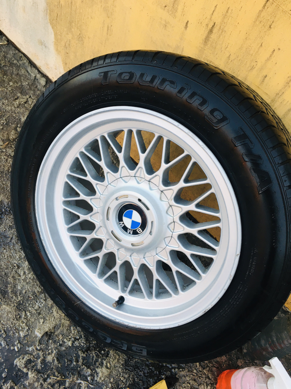 Фото в бортжурнале BMW 5 series (E34). Запчасти на фото: B16020
