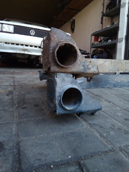 Ну а тут видно отклонение по курсу (ударенная балка снизу) — Volkswagen Scirocco (2G)