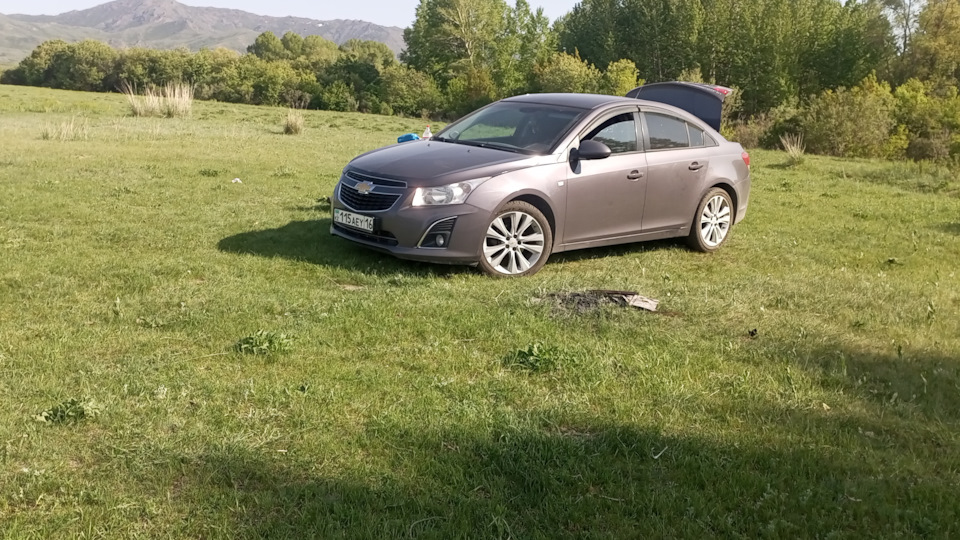 Chevrolet Cruze Серый