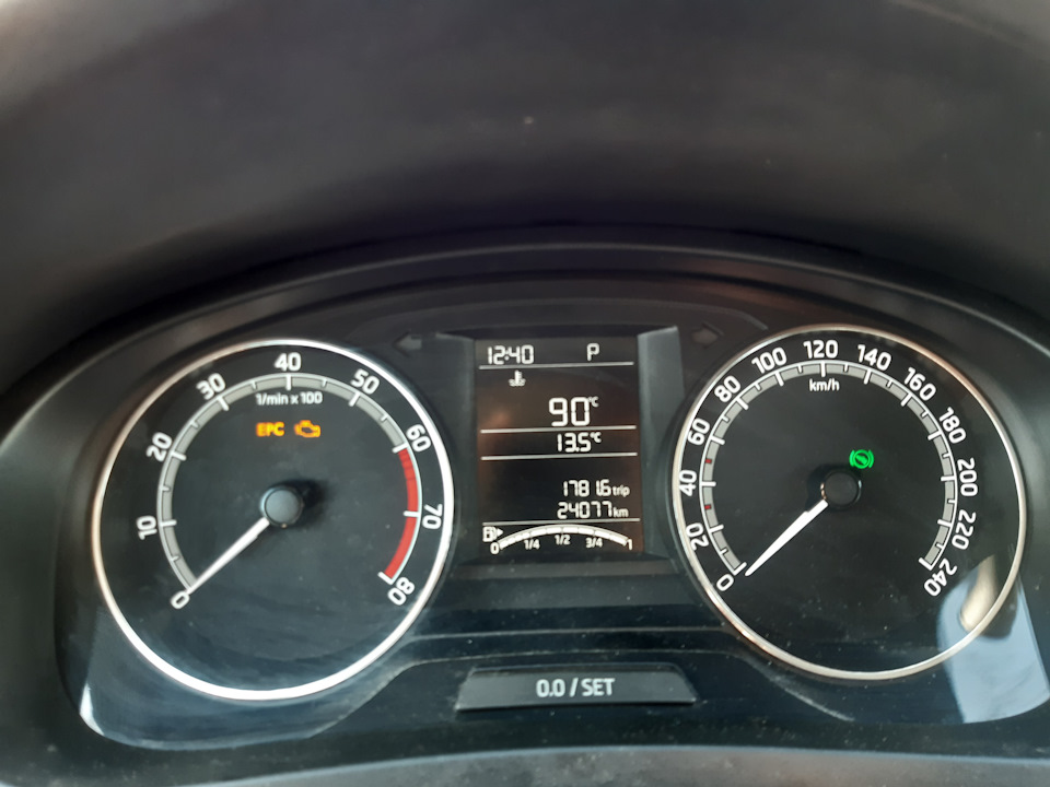 Засекаем цифру — 24077 км — Skoda Rapid (1G)