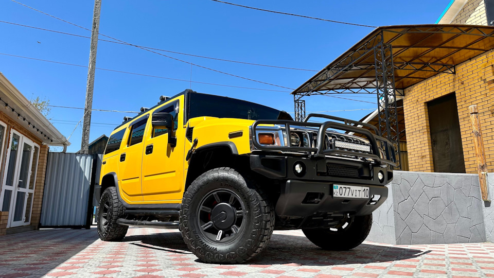 Hummer H2 Minions