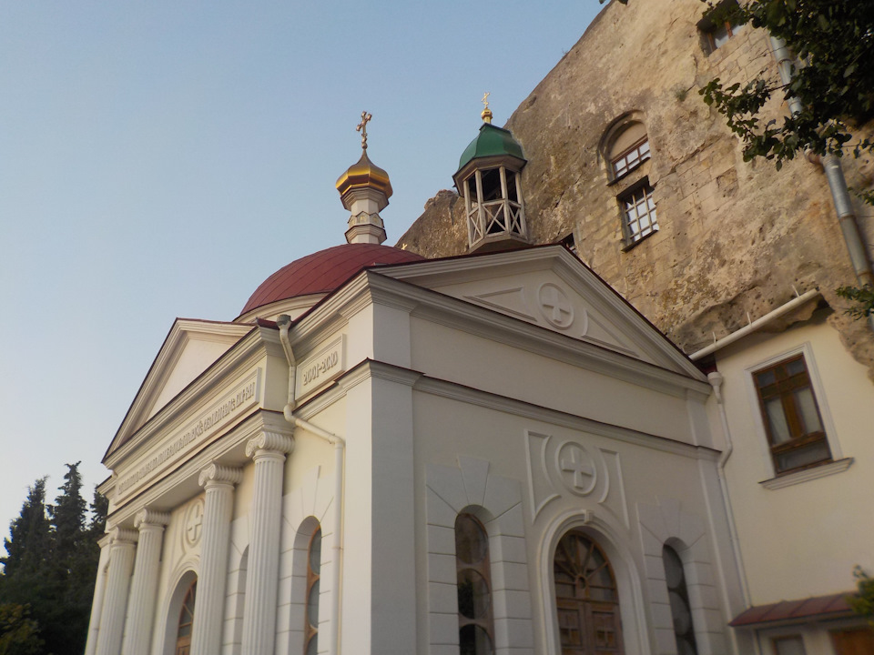 12 — Lada Ларгус