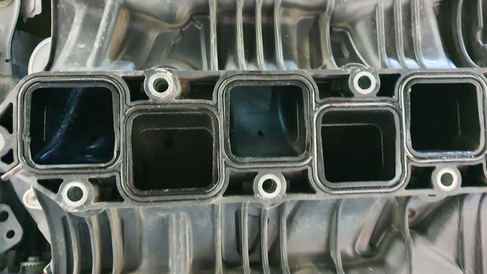 2 — Infiniti M (2G)