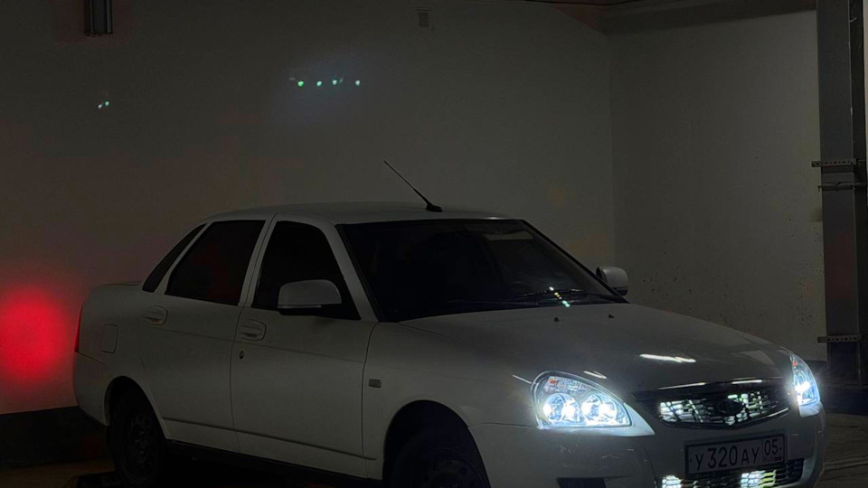 Lada Приора Седан