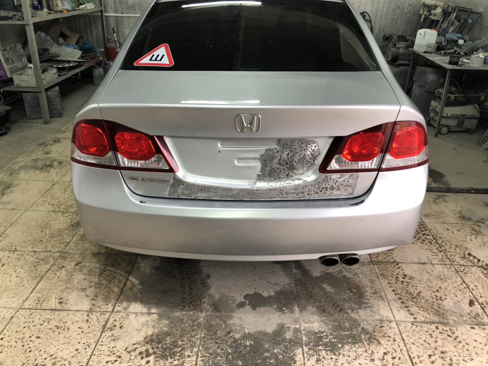 После работы кузовщика. — Honda Civic 4D (8G)