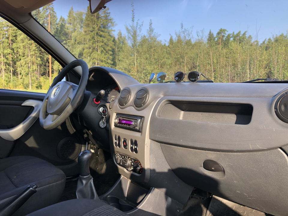 Фото в бортжурнале Renault Logan (1G)