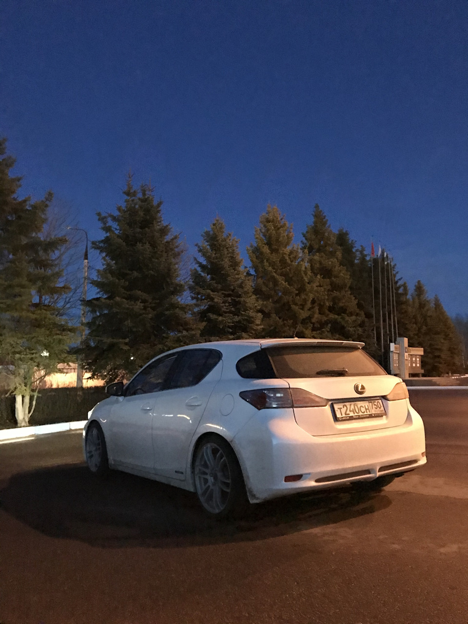 Фото в бортжурнале Lexus CT 200h