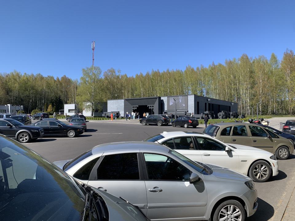 Музей при входе. — Volkswagen Passat Variant (B7)