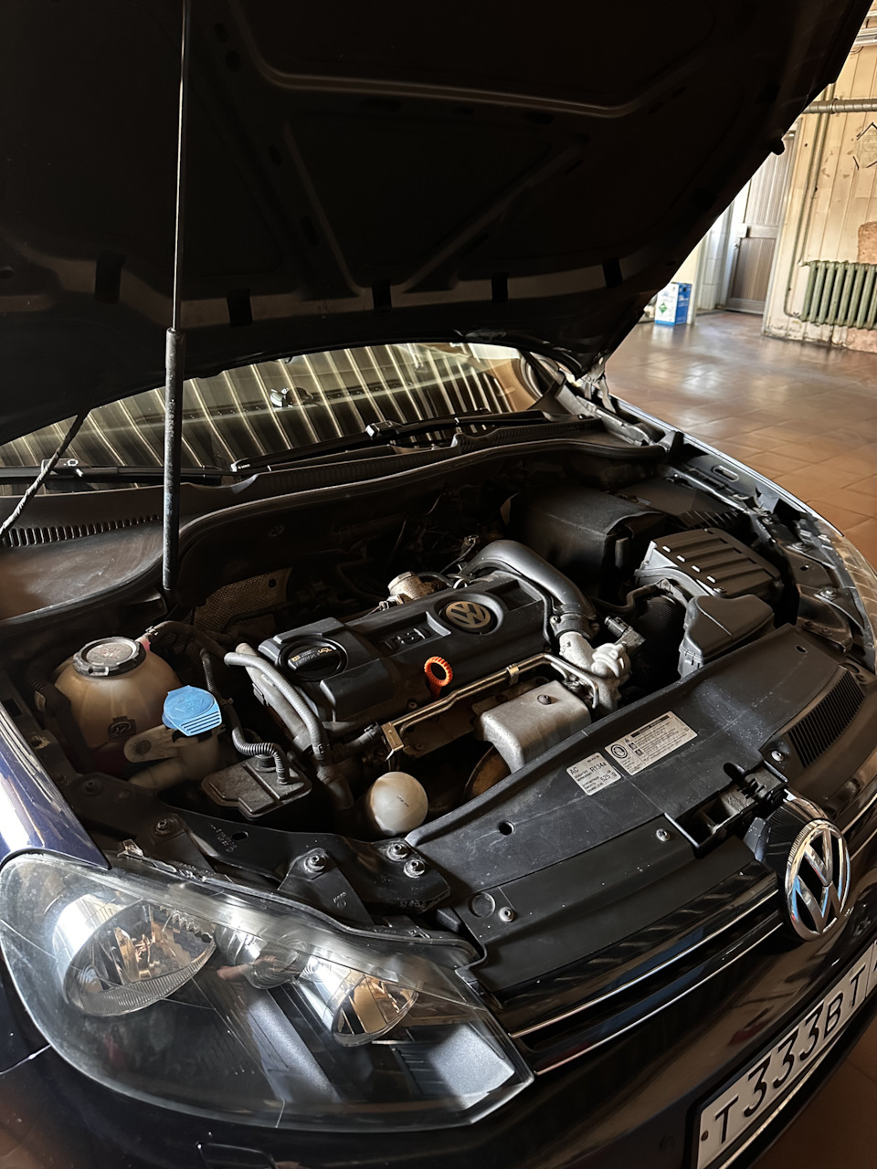 замена свечей — Volkswagen Golf Mk6