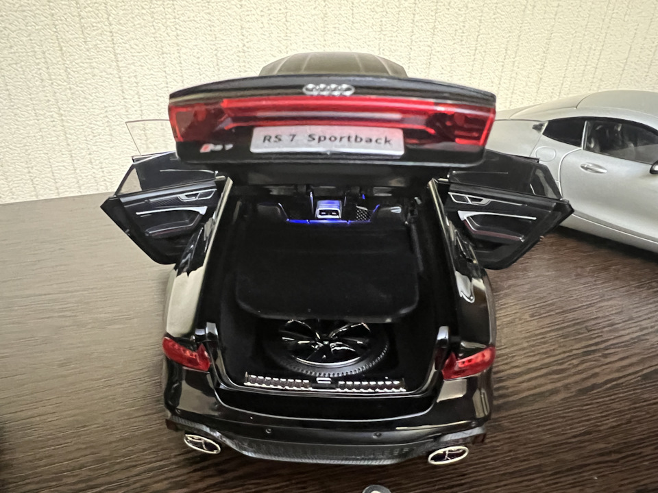 Фото в бортжурнале Audi A4 Avant (B9)
