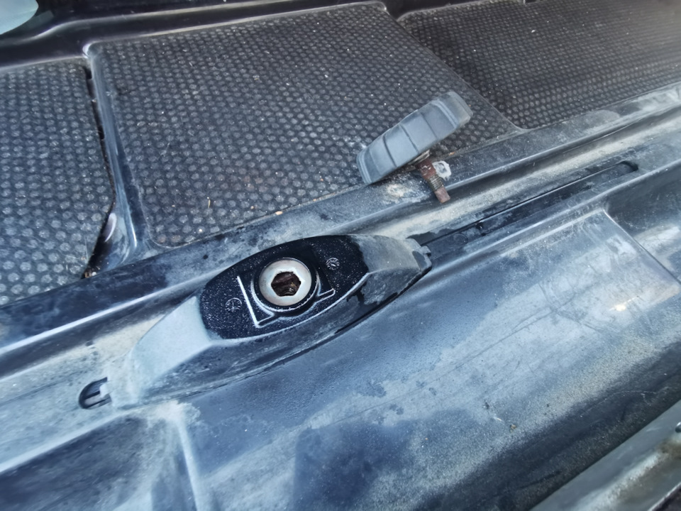 Фото в бортжурнале Volvo XC70 III
