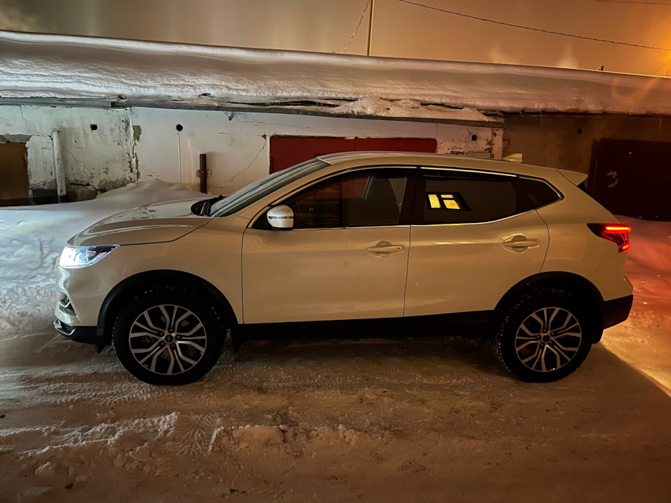 стало — Nissan Qashqai (2G)