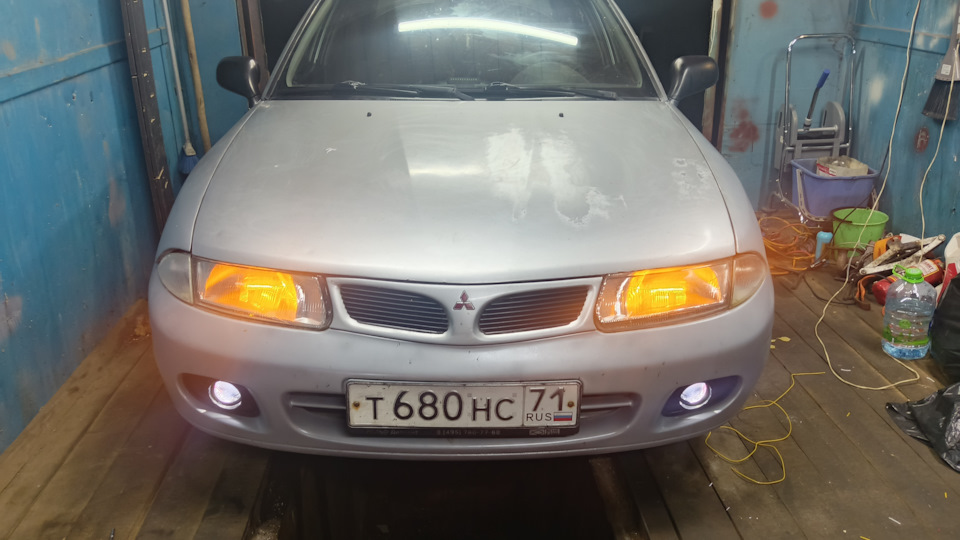 Mitsubishi Carisma GDI(пушка старушка)