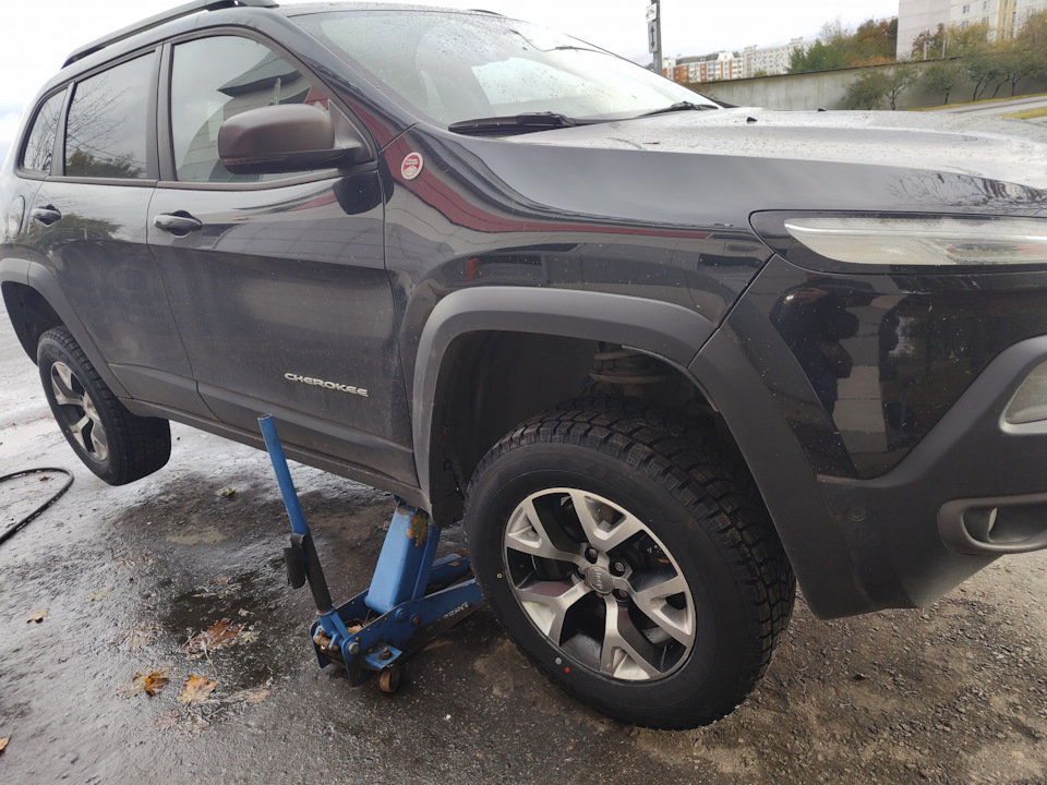 Фото в бортжурнале Jeep Cherokee (KL)