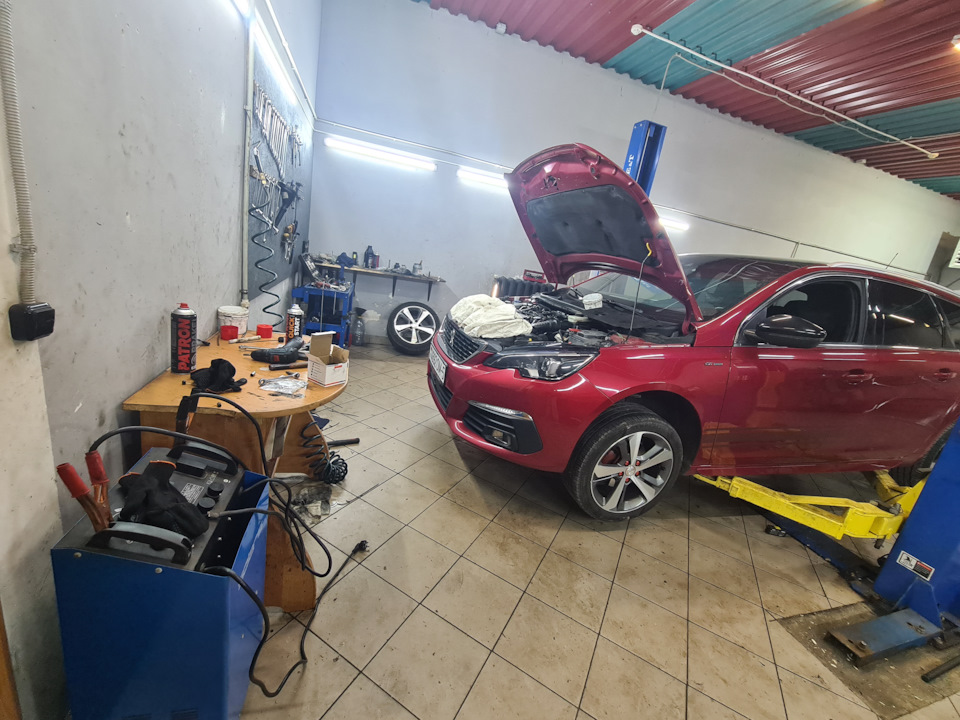 Фото в бортжурнале Peugeot 308 SW (2G)