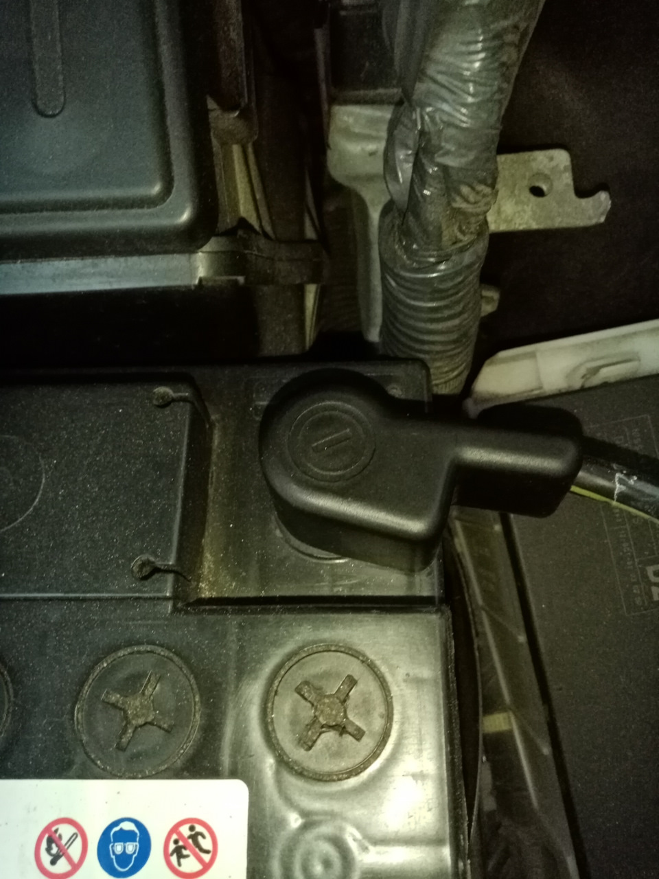 Фото в бортжурнале Nissan Tiida (1G)
