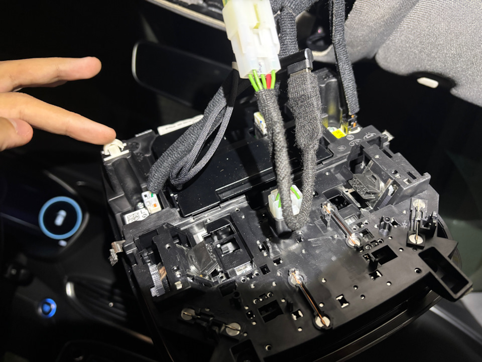 Установленная клипса &mdash; Hyundai Santa Fe (4G)