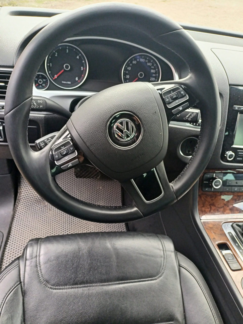 Красота в мелочах — Volkswagen Touareg (2G)