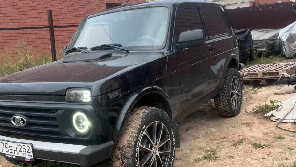 Lada 4x4 3D
