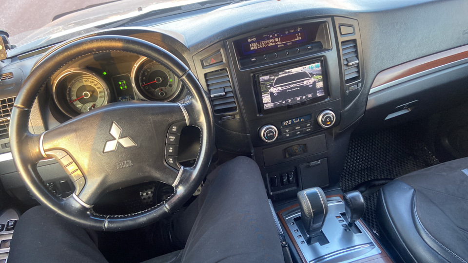 Фото в бортжурнале Mitsubishi Pajero (4G)