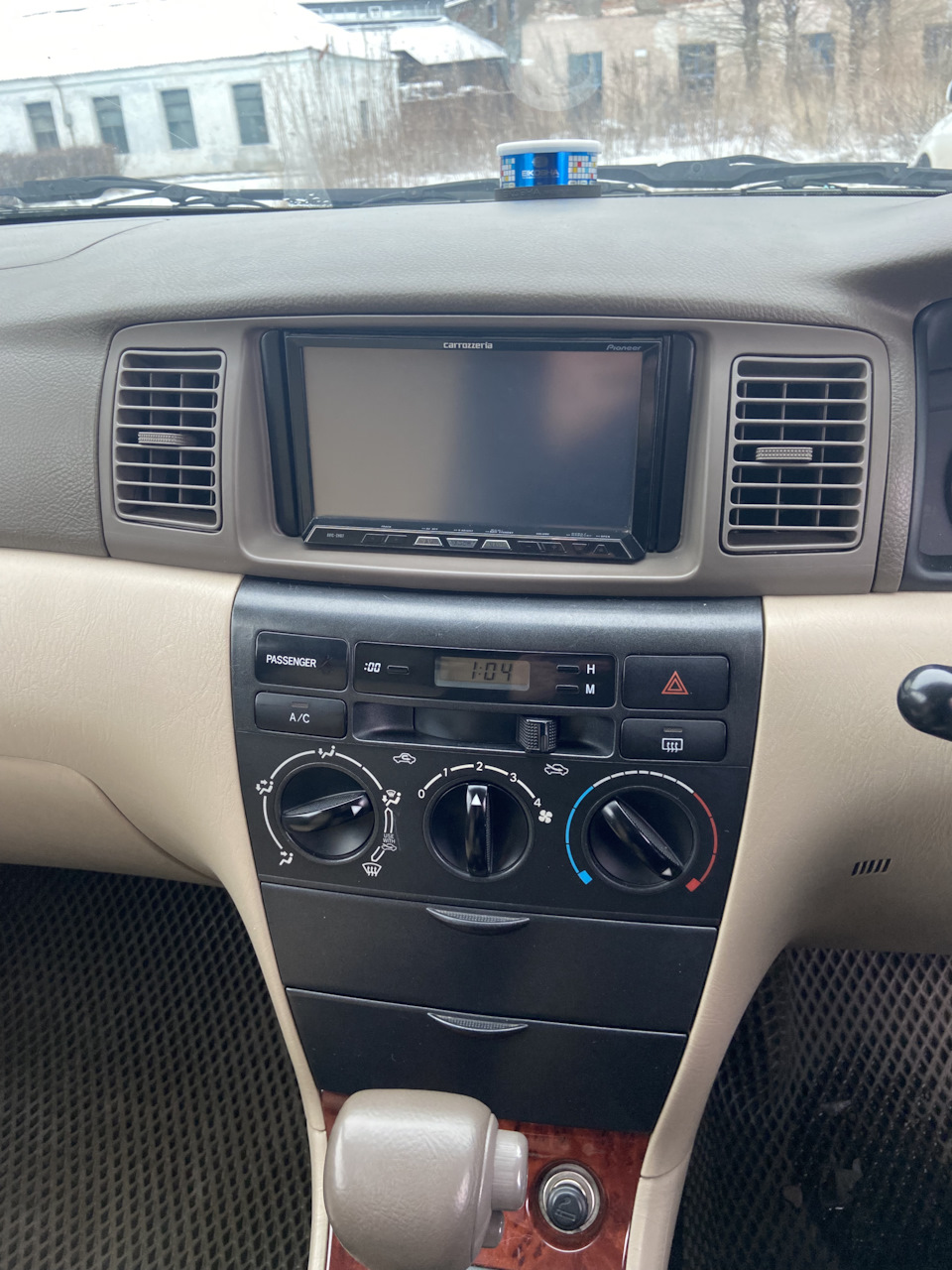Pioneer Carrozzeria AVIC-ZH07 — Toyota Corolla (120) бензин, 1,5 л