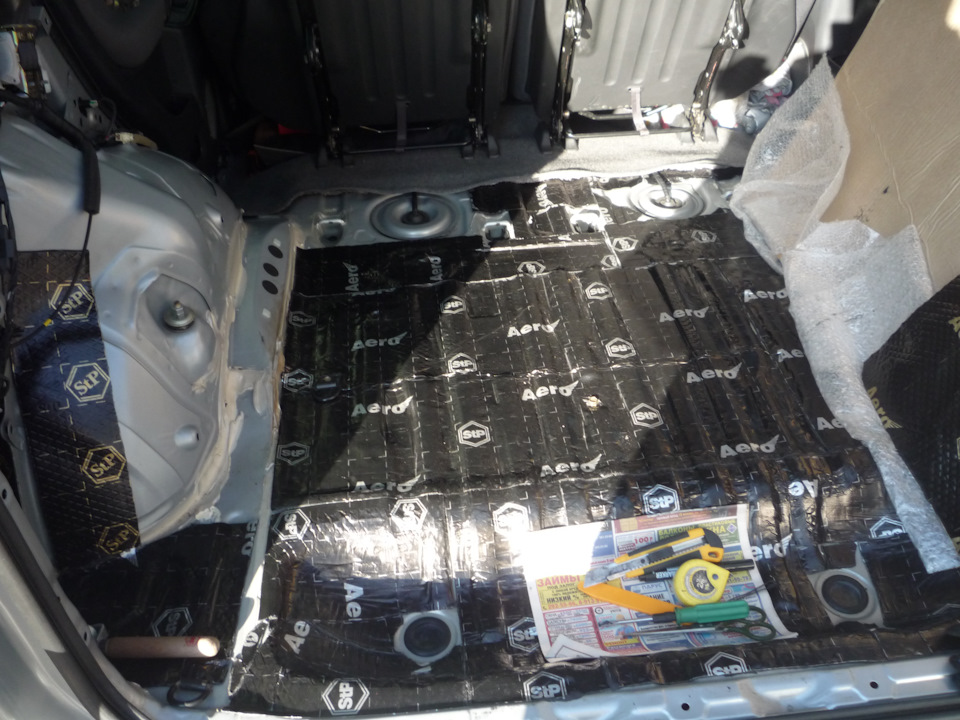 первый этап, прикатал aero plus на пол — Toyota RAV4 (II)