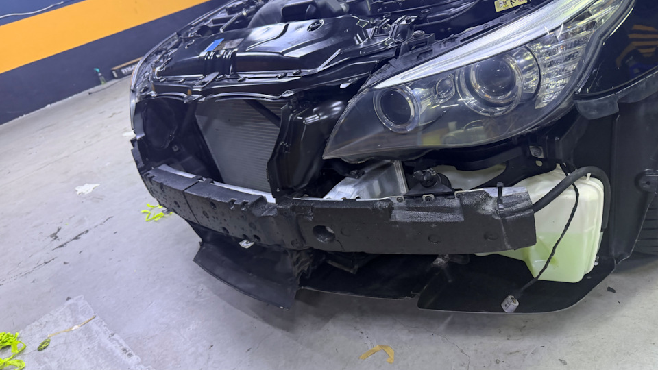 Фото в бортжурнале BMW 5 series (E60)