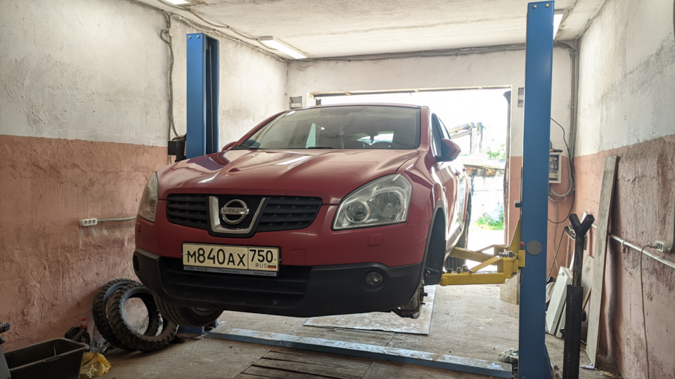 С подъёмником конечно работ на 30 минут — Nissan Qashqai (1G)