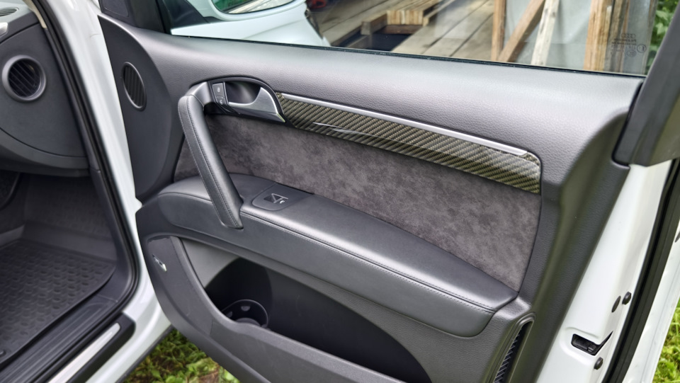 Фото в бортжурнале Audi Q7 (1G)