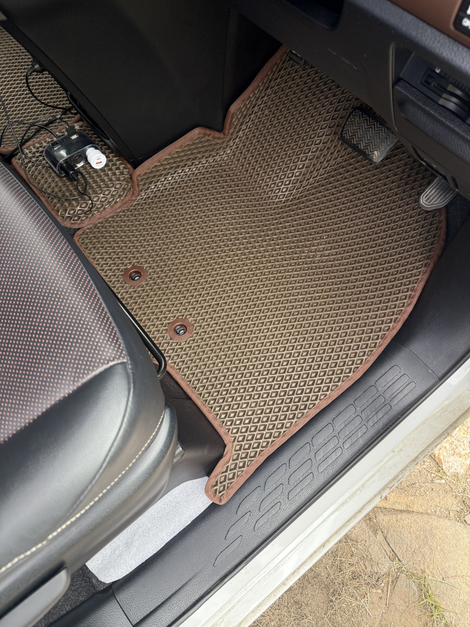 Photo from the logbook Toyota Esquire