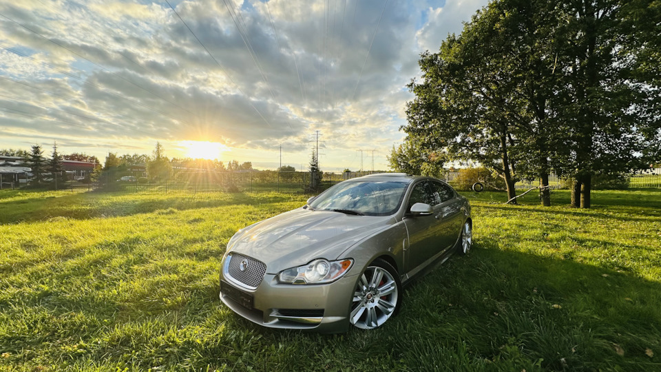 Jaguar XF S🏆
