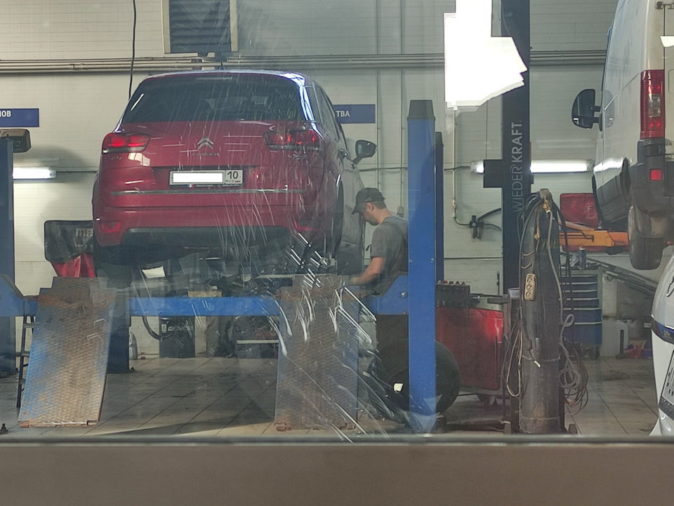Фото в бортжурнале Citroen C4 Picasso (2G)