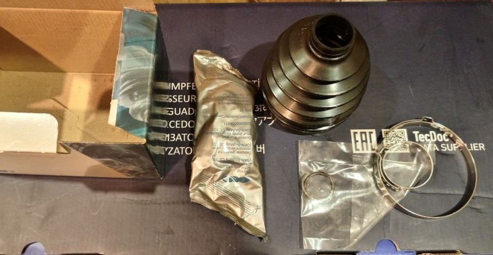 Пыльник GKN 304888 — Dodge Caliber