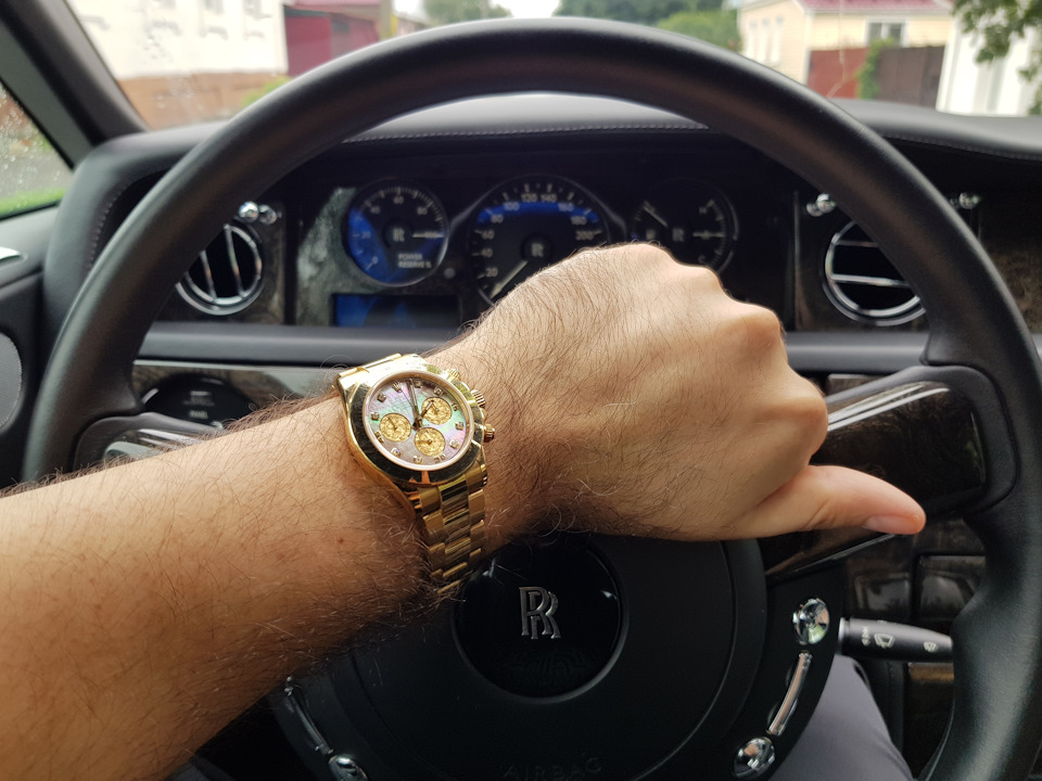 по традиции — Rolls-Royce Phantom Coupe