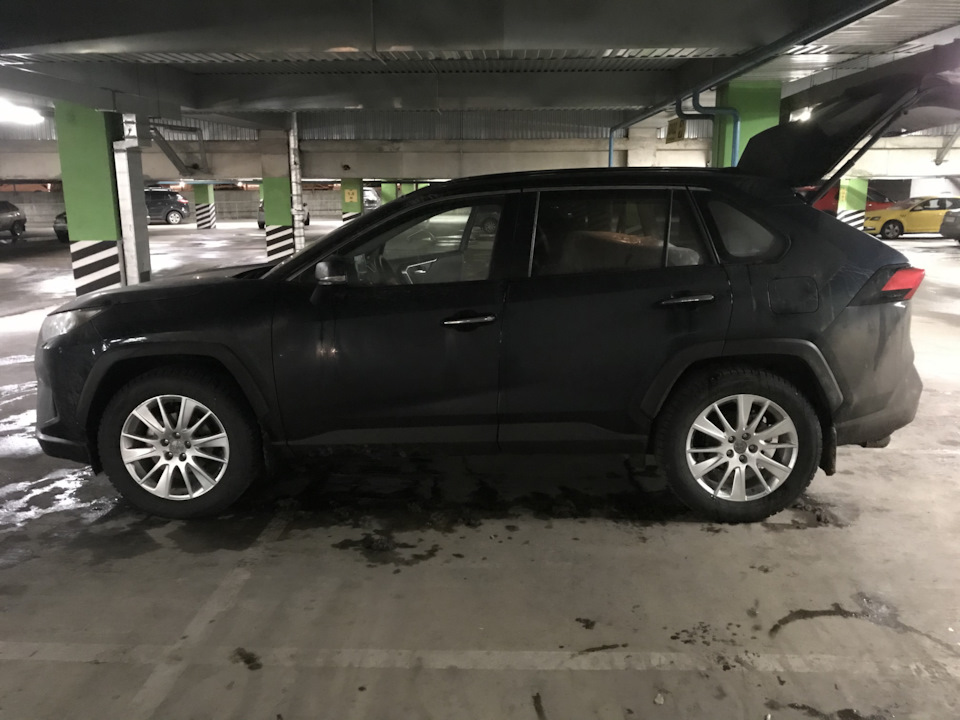 Фото в бортжурнале Toyota RAV4 (5G)