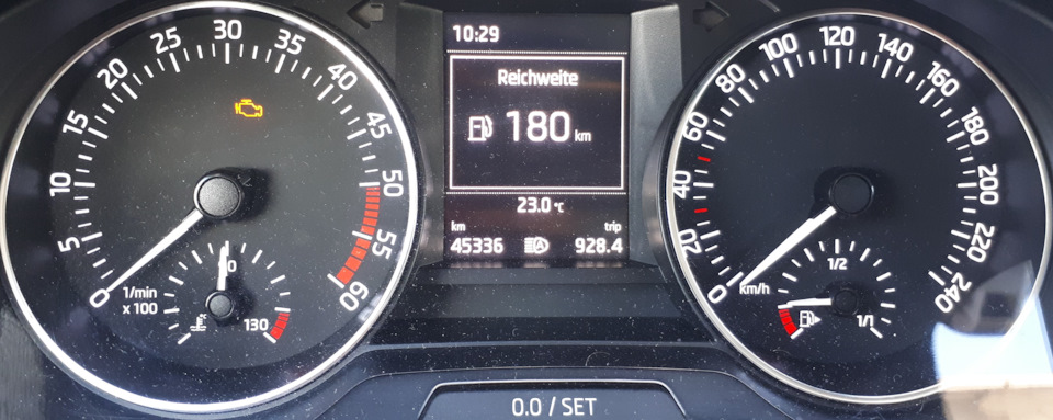 Фото в бортжурнале Skoda Rapid Spaceback. Запчасти на фото: 00441B
