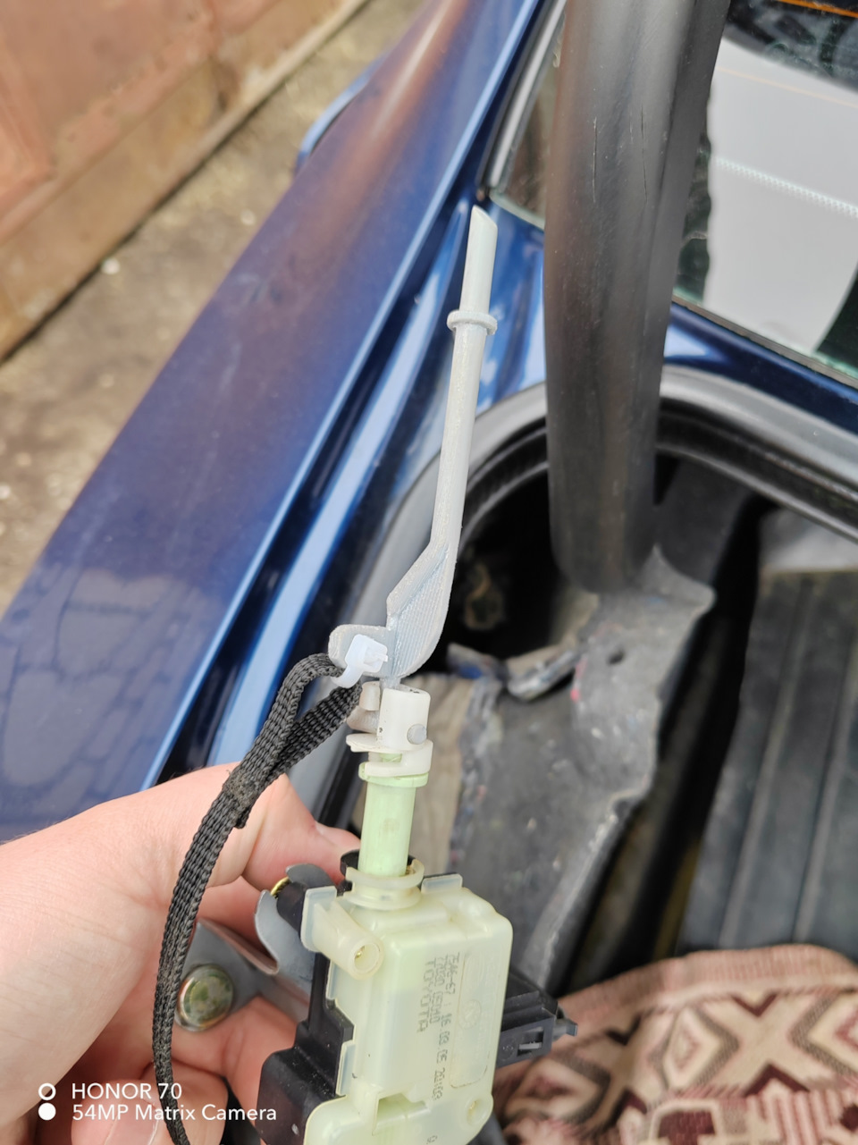Photo from the logbook Toyota Avensis II
